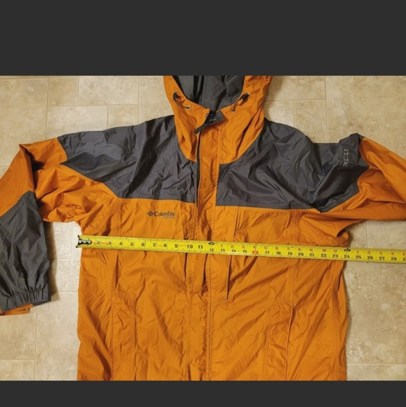 Columbia XCO Men's Windbreaker - Picture 4 of 6